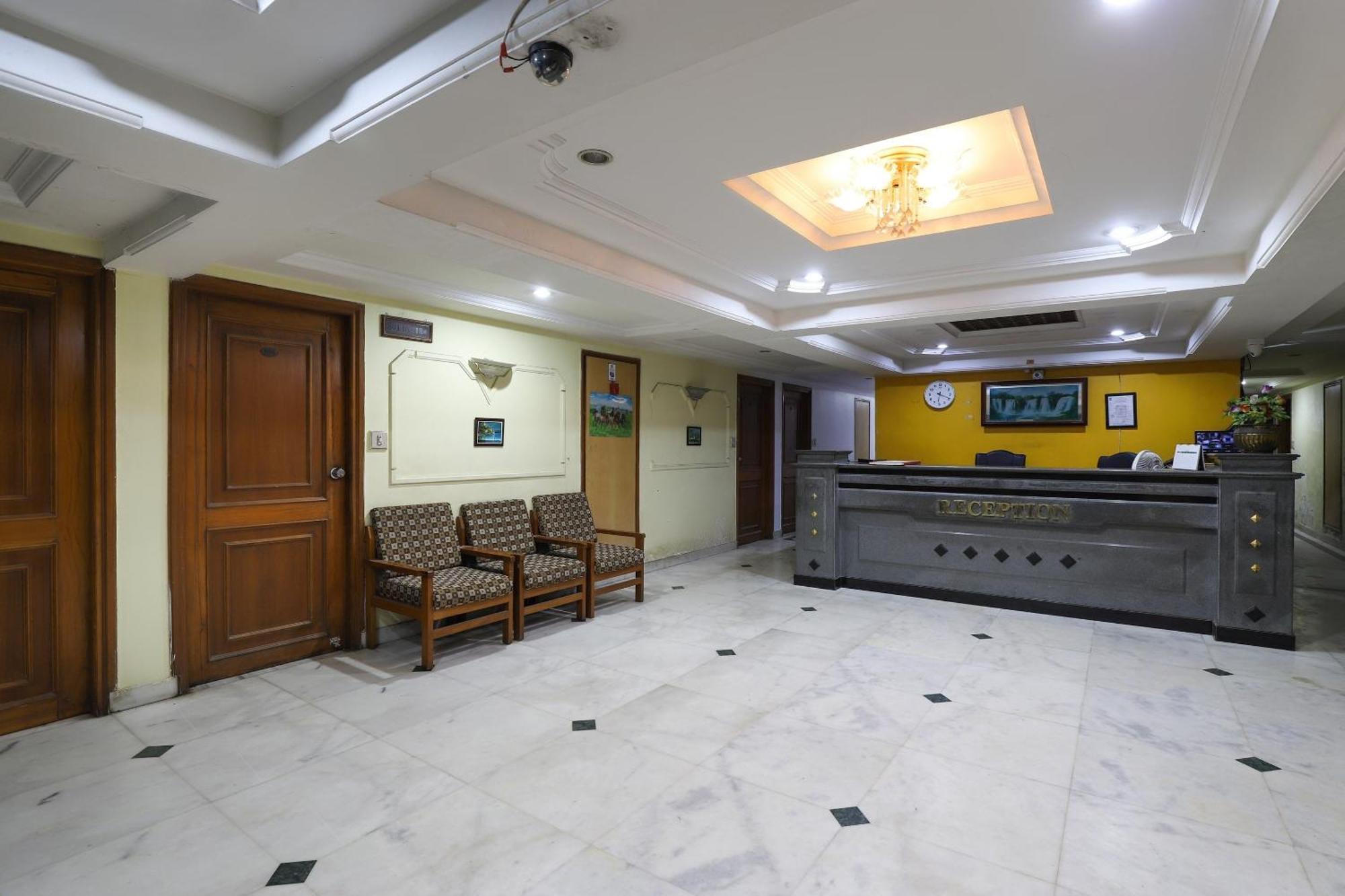 Spot On Hotel Hilltop Vadodara Dış mekan fotoğraf